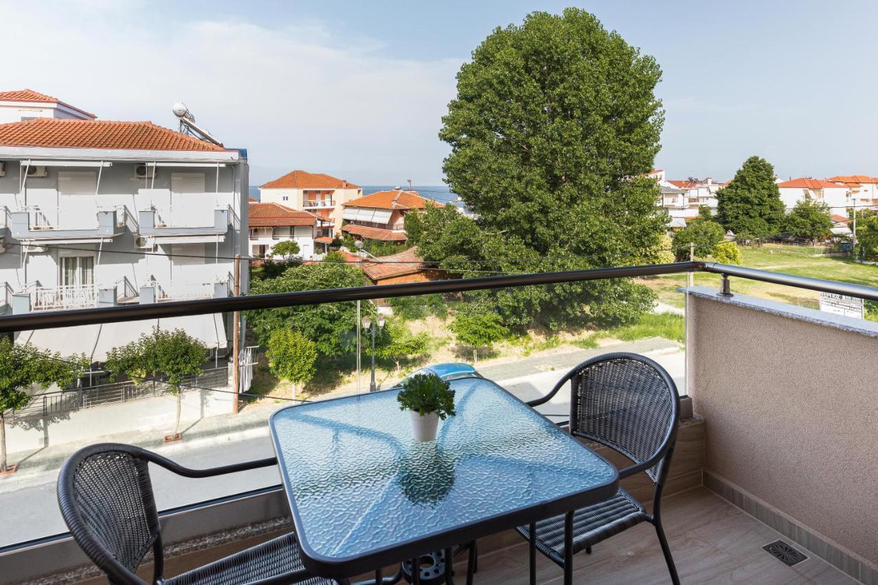 Makris Luxury Rooms Leptokarya  Exteriör bild