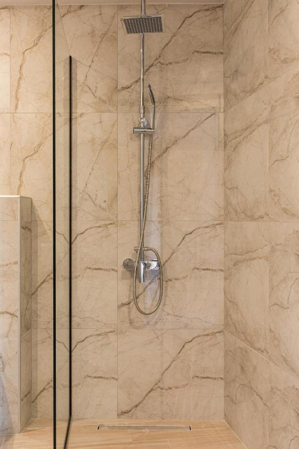 Makris Luxury Rooms Leptokarya  Exteriör bild